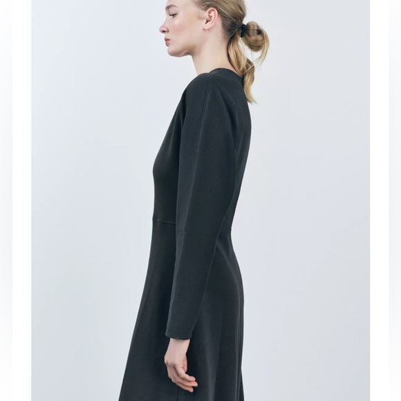 Zara Elegant Burgundy V-Neck Dress - Picture 9 of 13